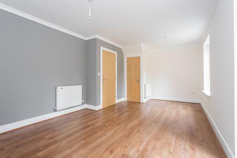 3 bedroom semi-detached house to rent, Springfield Gardens, East Grinstead RH19