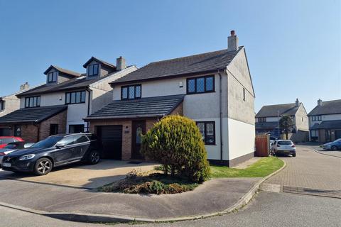 4 bedroom detached house for sale, Kingsley Meade, Newquay TR8