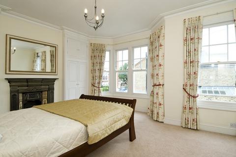 4 bedroom terraced house for sale, Bangalore Street, London SW15