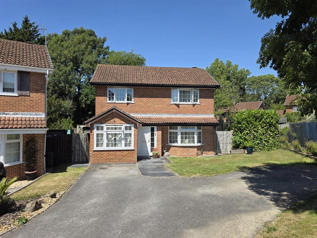Double driveway and garden.jpg