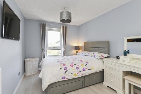 1 Laverock Drive, Penicuik, EH26 0JL