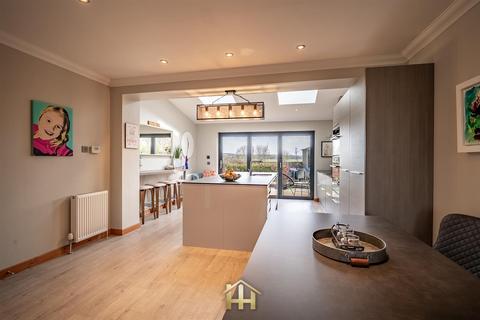54 Orchard Way, Inchture, Perth, PH14 9QB