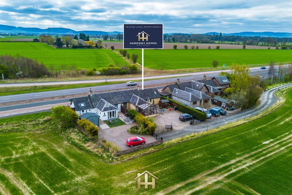 3 West Inchmichael Farm Cottage by Rait PH2 7 RS 09