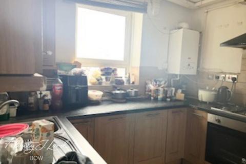 4 bedroom flat for sale, Wallwood Street, London