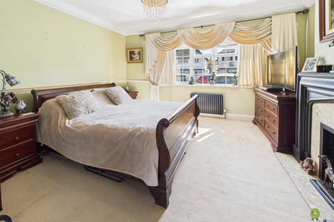 62 Oldfield Road, Bexleyheath, DA7 4EA