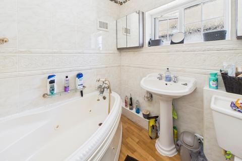 62 Oldfield Road, Bexleyheath, DA7 4EA