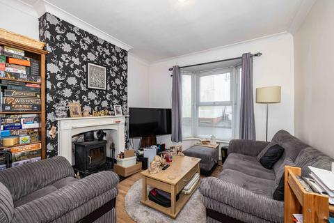 67 Whitfeld Road, Ashford, TN23 7TU