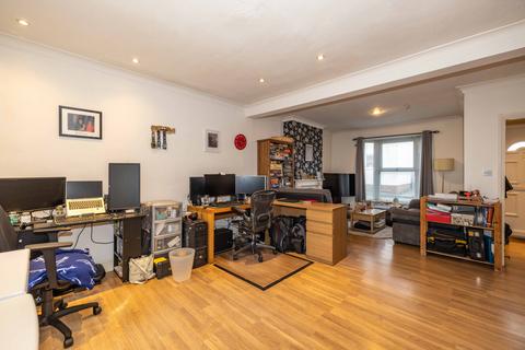 67 Whitfeld Road, Ashford, TN23 7TU
