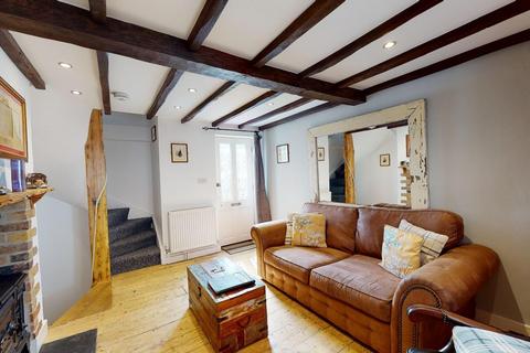 2a Church Square, Broadstairs, CT10 1HB