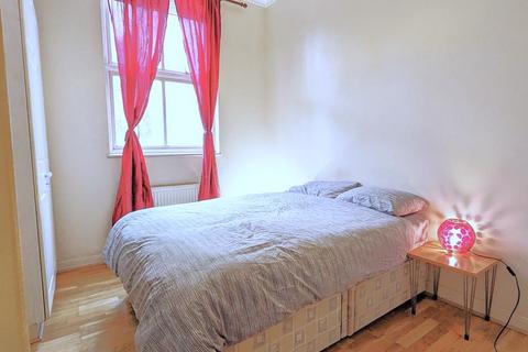 2 bedroom flat for sale, Stunning Two Bedroom Flat for Sale in Notting Hill Gate, W11