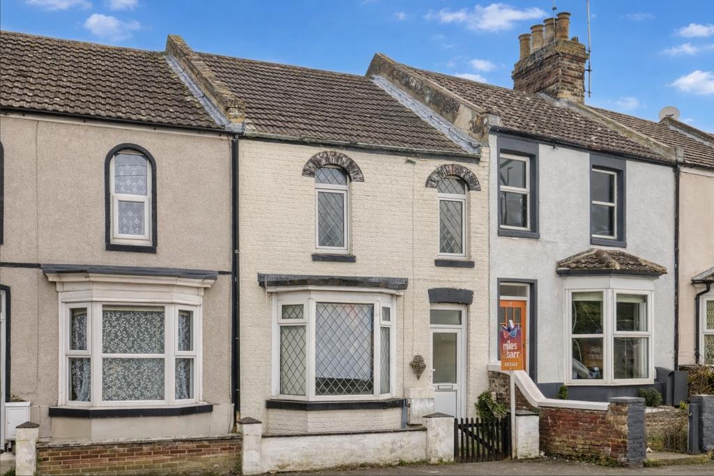 2 bedroom terraced house for sale