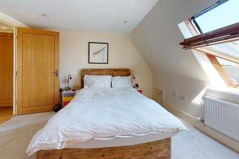 Flat 9, John Nicholas House West Cliff Road, Ramsgate, CT11 9HR