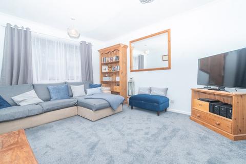 3 Beamont Close, Manston, Ramsgate, CT12 5LZ