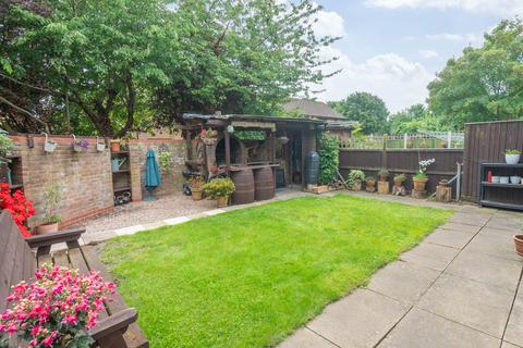 3 Beamont Close, Manston, Ramsgate, CT12 5LZ