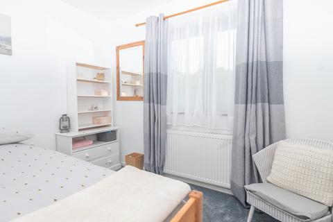 3 Beamont Close, Manston, Ramsgate, CT12 5LZ