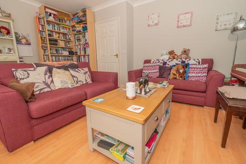 3 Apsley Court, Ramsgate, CT11 8HD
