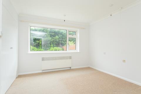 10 Oakwood Drive, Whitstable, CT5 1NY