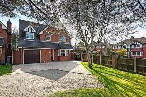 Grove Lane, Hale