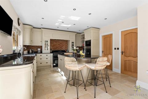 5 bedroom detached house for sale, Main Street, Evesham WR11