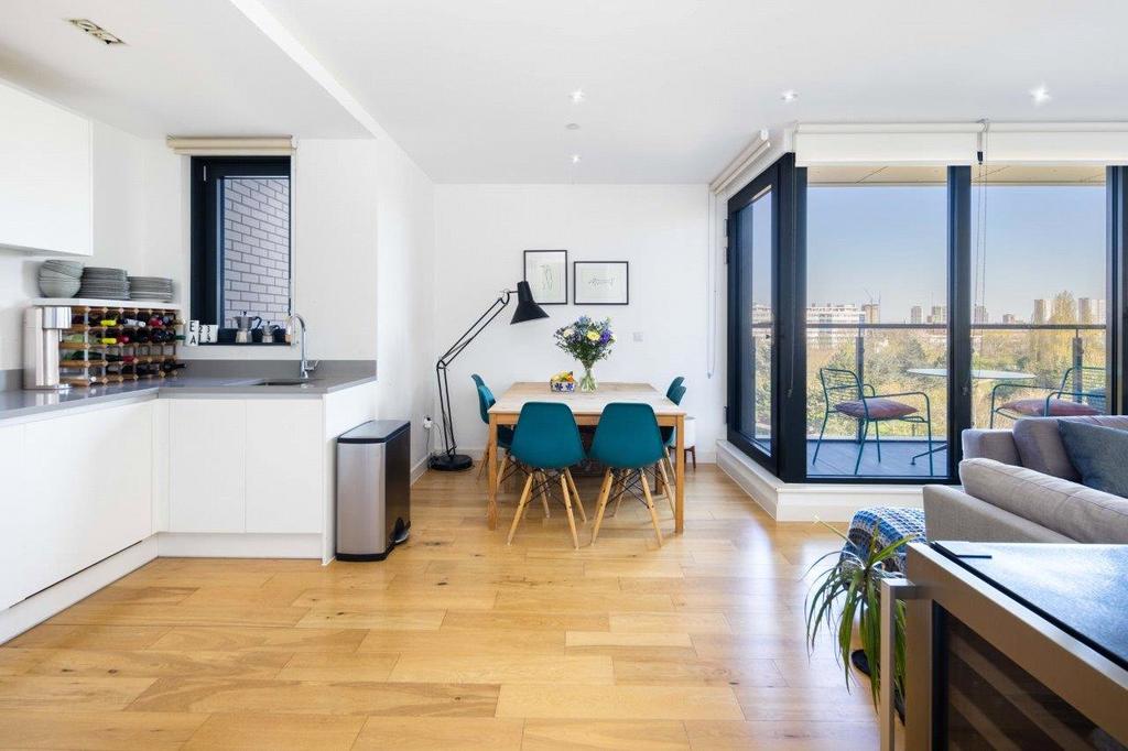 Living Room/Kitchen