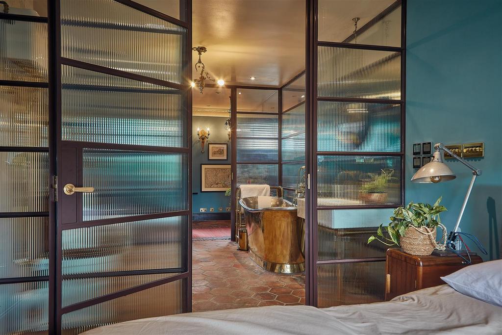 Master Suite 3.jpg