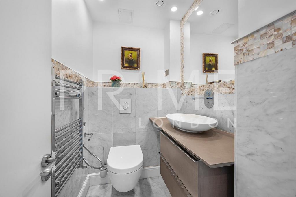 Bathroom(1) (4).jpg