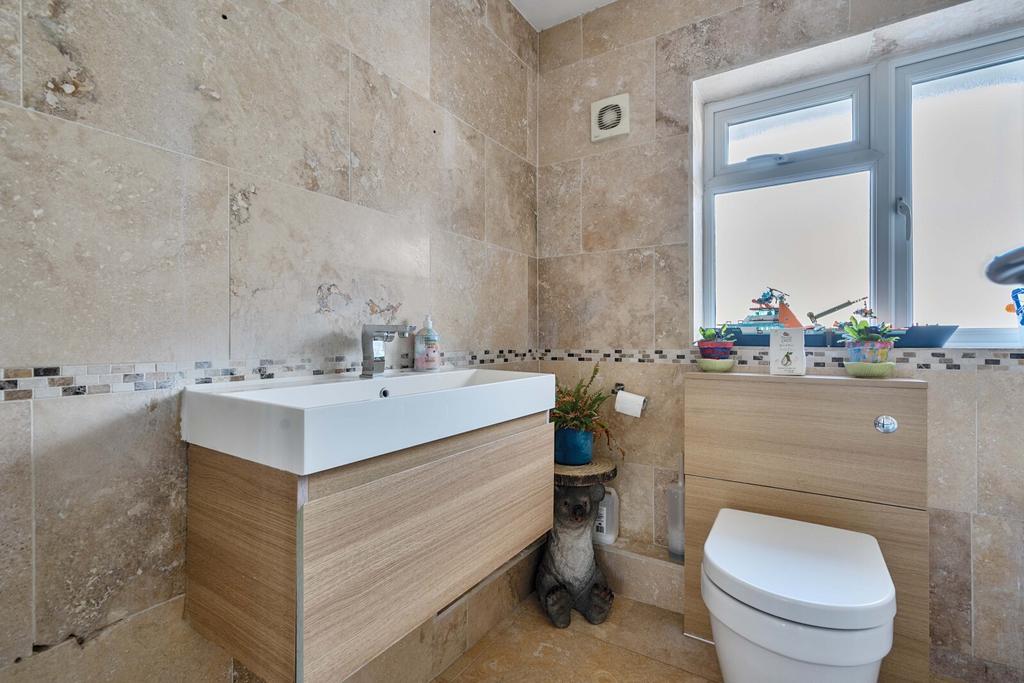 Cloakroom/Shower Rm