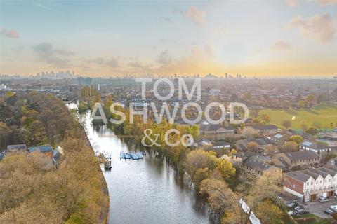 2 bedroom apartment for sale, Blackthorn Road, Ilford, IG1