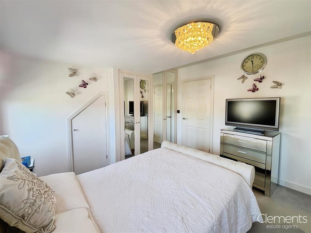 0b284a36-Bedroom 20 One 202.jpg