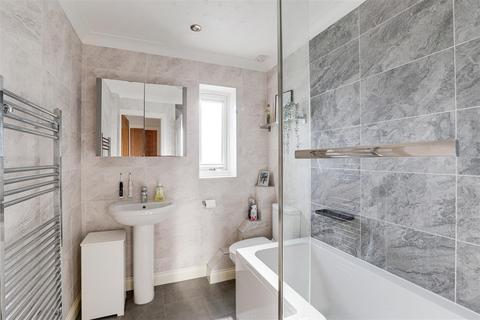 8 Aldwych Close, Nuthall, Nottingham, NG16 1QH