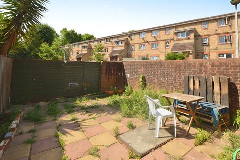 4 bedroom house to rent, Clifton Way Peckham SE15