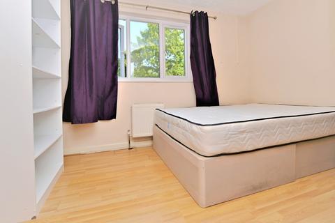4 bedroom house to rent, Clifton Way Peckham SE15