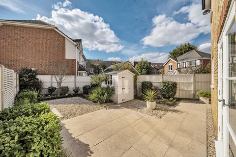 4 Tangmere Grove, Kingston Upon Thames, KT2 5GT