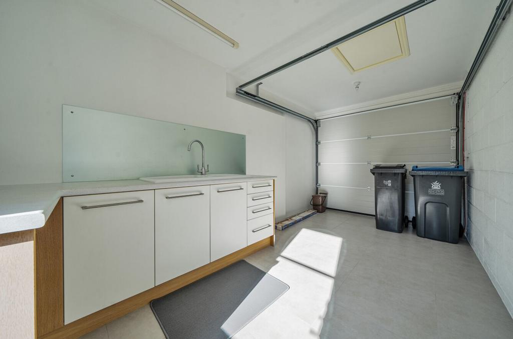 Garage/Utility