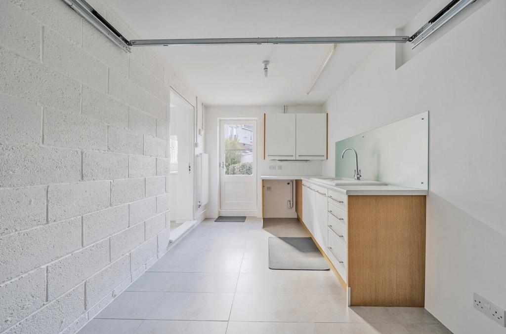 Garage/Utility