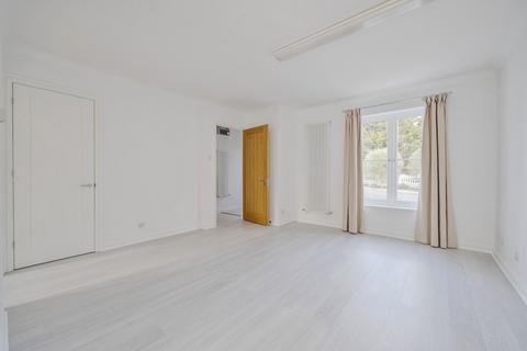4 Tangmere Grove, Kingston Upon Thames, KT2 5GT