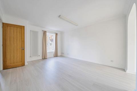 4 Tangmere Grove, Kingston Upon Thames, KT2 5GT