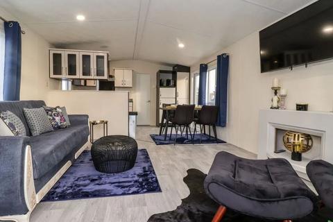 2 bedroom lodge for sale, East Heslerton   Malton