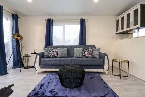 2 bedroom lodge for sale, East Heslerton   Malton