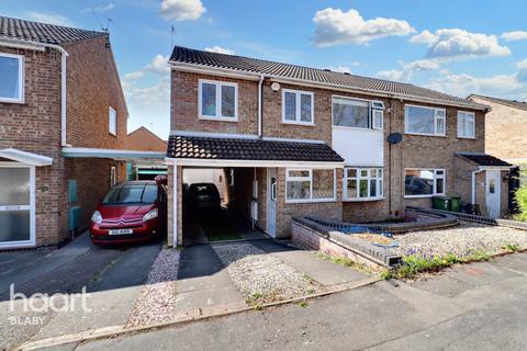 4 bedroom semi-detached house for sale, Kensington Close, Leicester