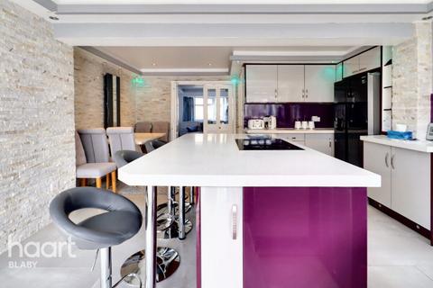 undefined, Kensington Close, Leicester