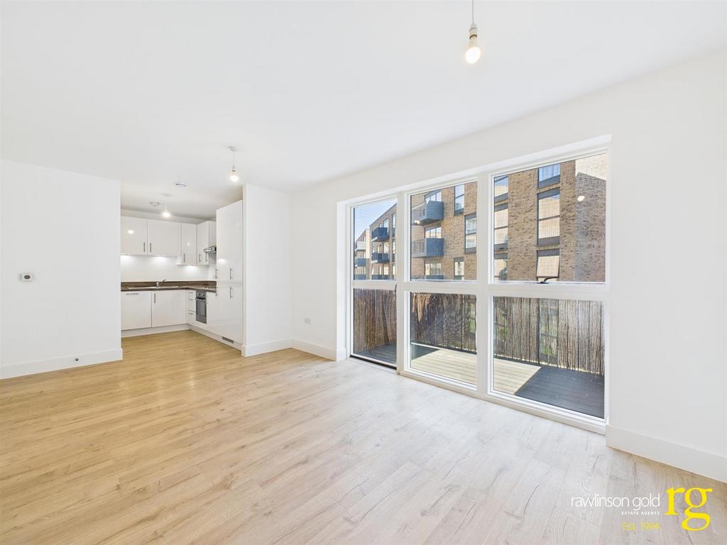 CAM02900 G0-PR0235-STILL004.jpg