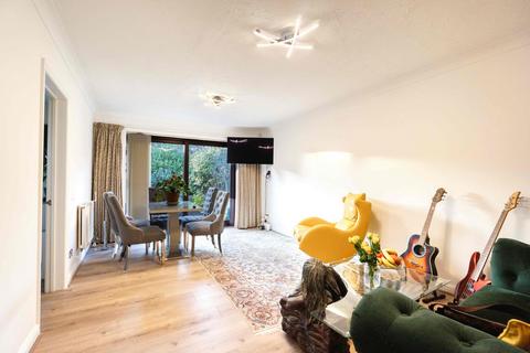 2 bedroom detached bungalow for sale, Meads Avenue, Hove, BN3