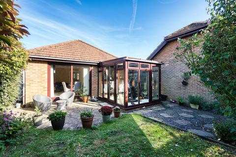 2 bedroom detached bungalow for sale, Meads Avenue, Hove, BN3