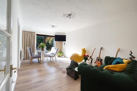 2 bedroom detached bungalow for sale, Meads Avenue, Hove, BN3