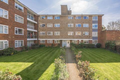 3 bedroom flat for sale, Elm Avenue, London W5