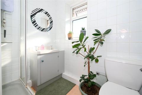 2 bedroom flat for sale, Acre Rise, Shipley BD17