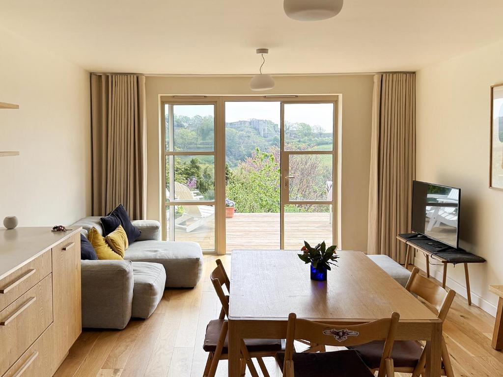 Living/Dining/Kitchen: