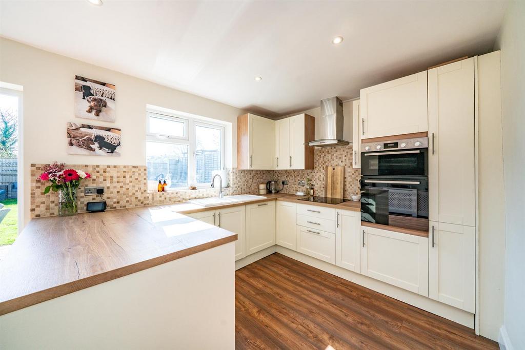 3-Stratford-Way-1011.jpg
