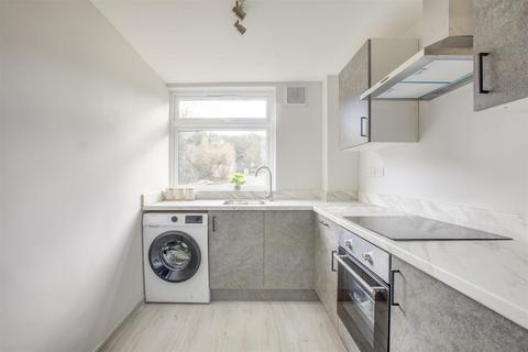 1 bedroom apartment to rent, Chairborough Road, High Wycombe HP12